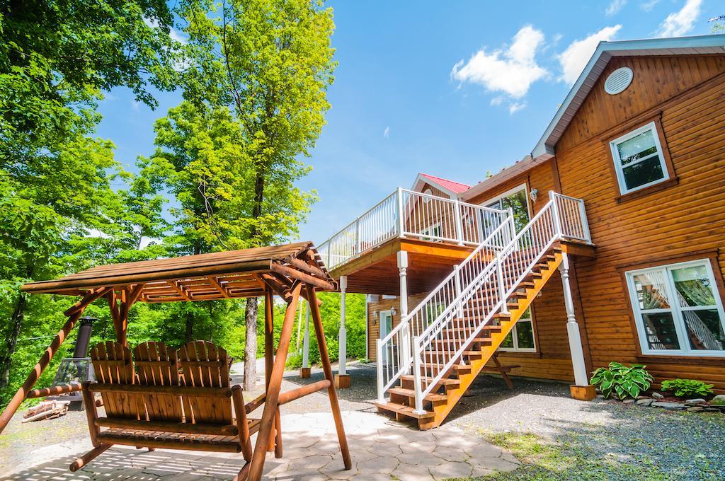 Domaine Des Montagnais Villa Notre-Dame-Des-Bois Exterior photo